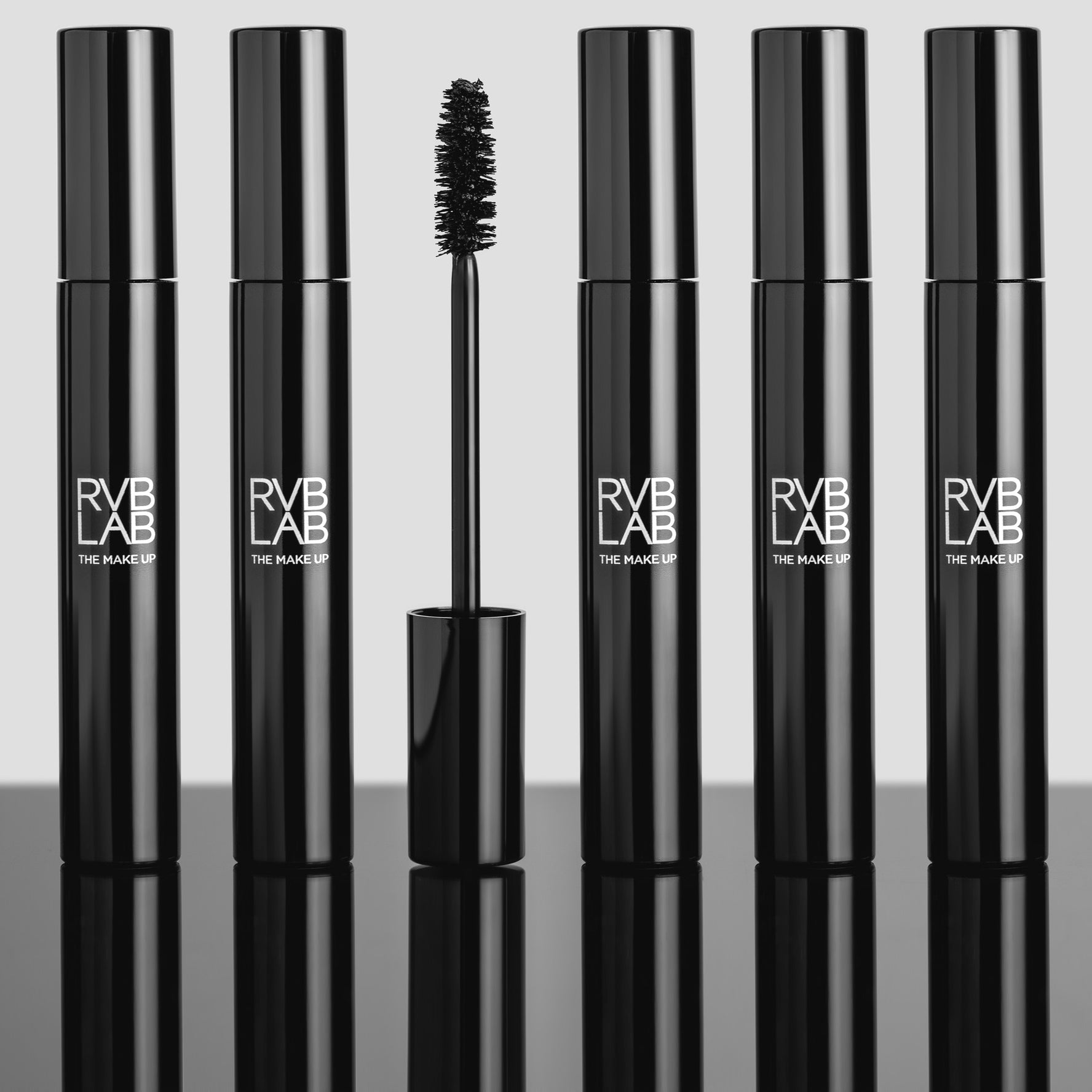 Extra volume mascara