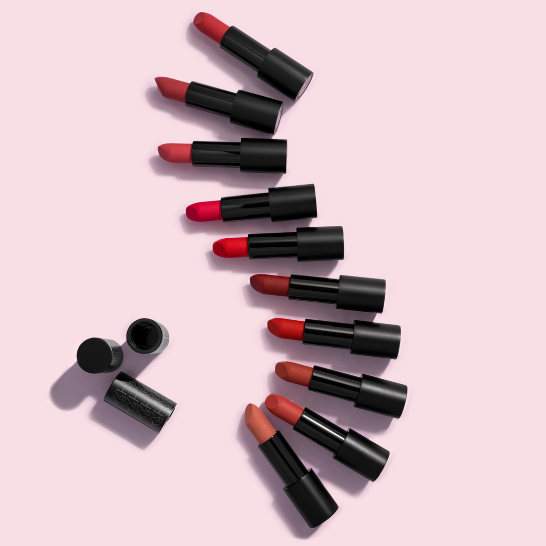 MATT & VELVET LIPSTICK Matte lipstick